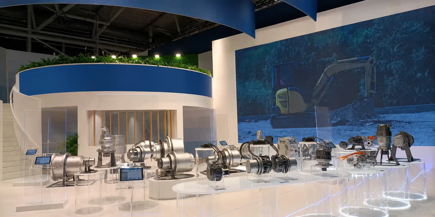 Upper circular LED surface integrated in exhibition stand