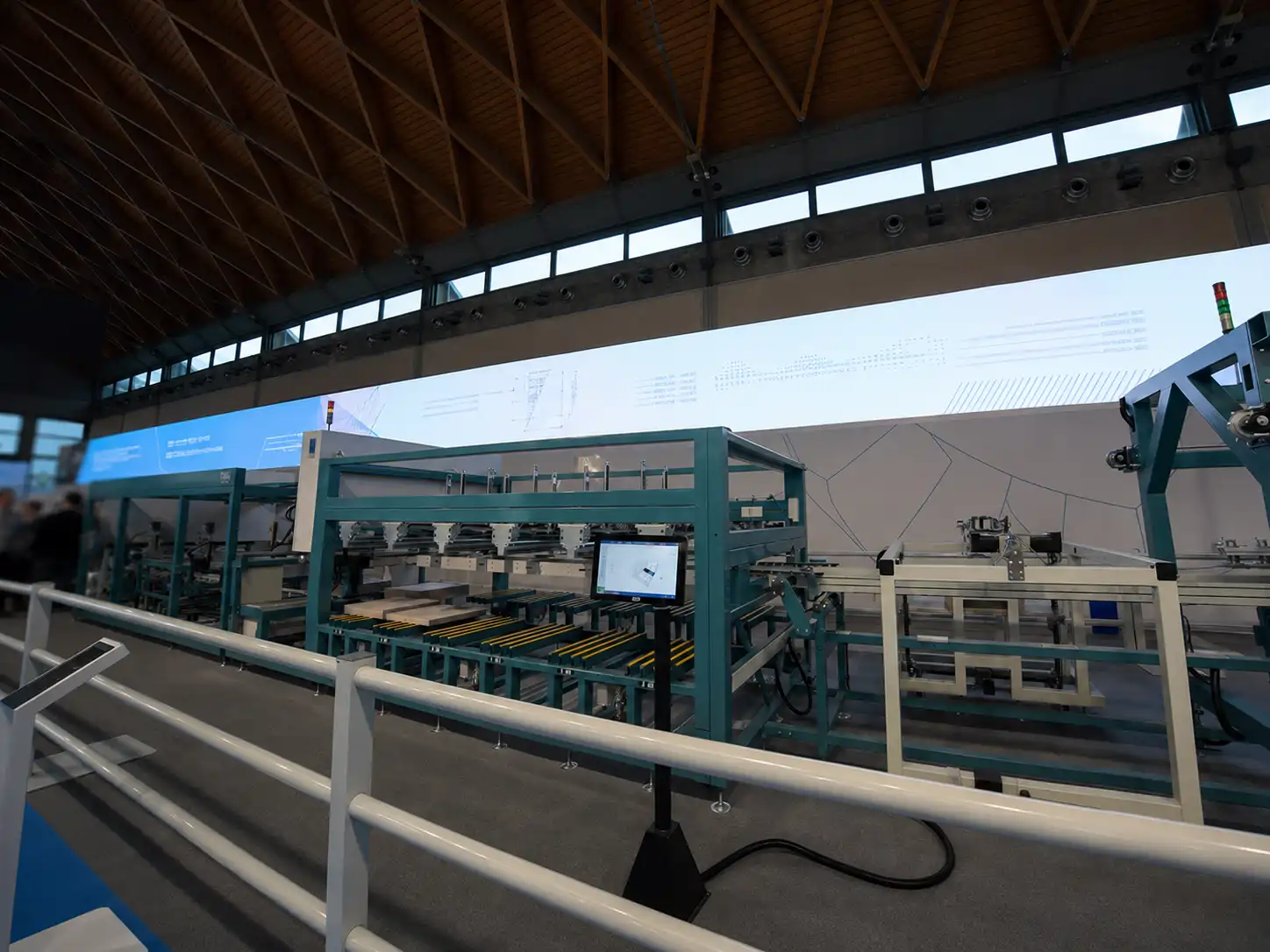 Large-scale exhibition AV infrastructure with LEDWall network and media servers